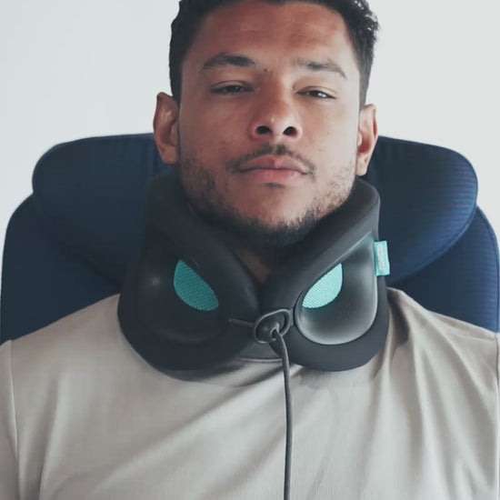 Shifting the pillow lobes upwards and downwards to adjust the pillow's height